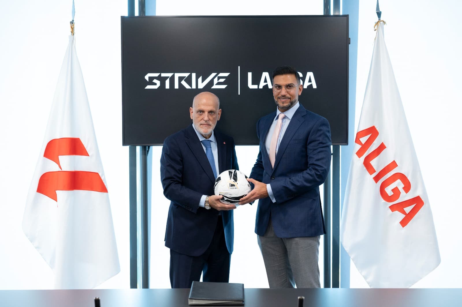 Strive x LALIGA 2